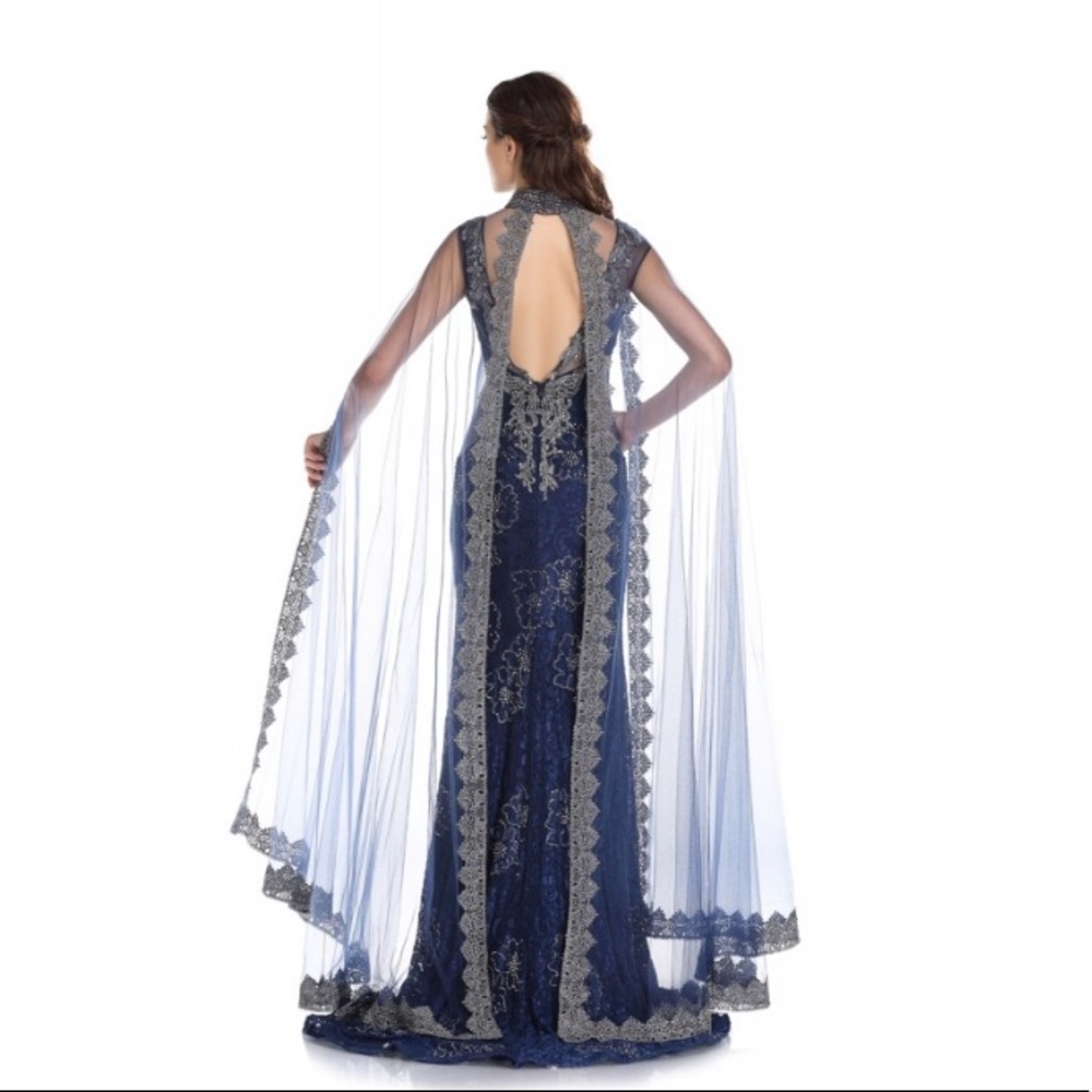 Formal Dress - Picture 3 of 7